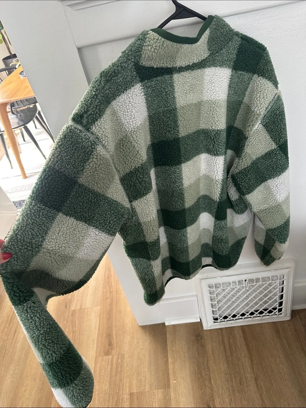 Nike Men’s Green and Cream Plaid Sherpa Quarter-Zip Pullover